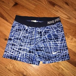 Navy and white printed Nike pro